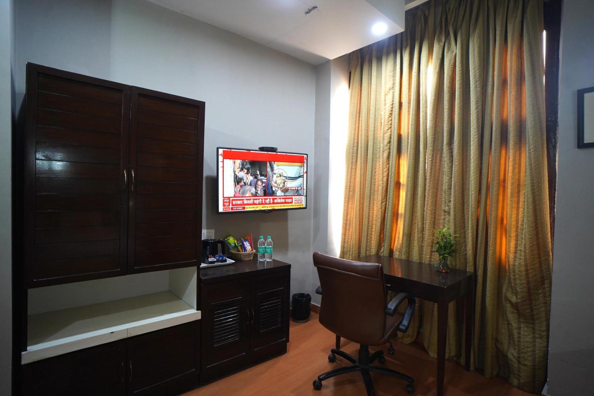 The Corus Hotel 3*