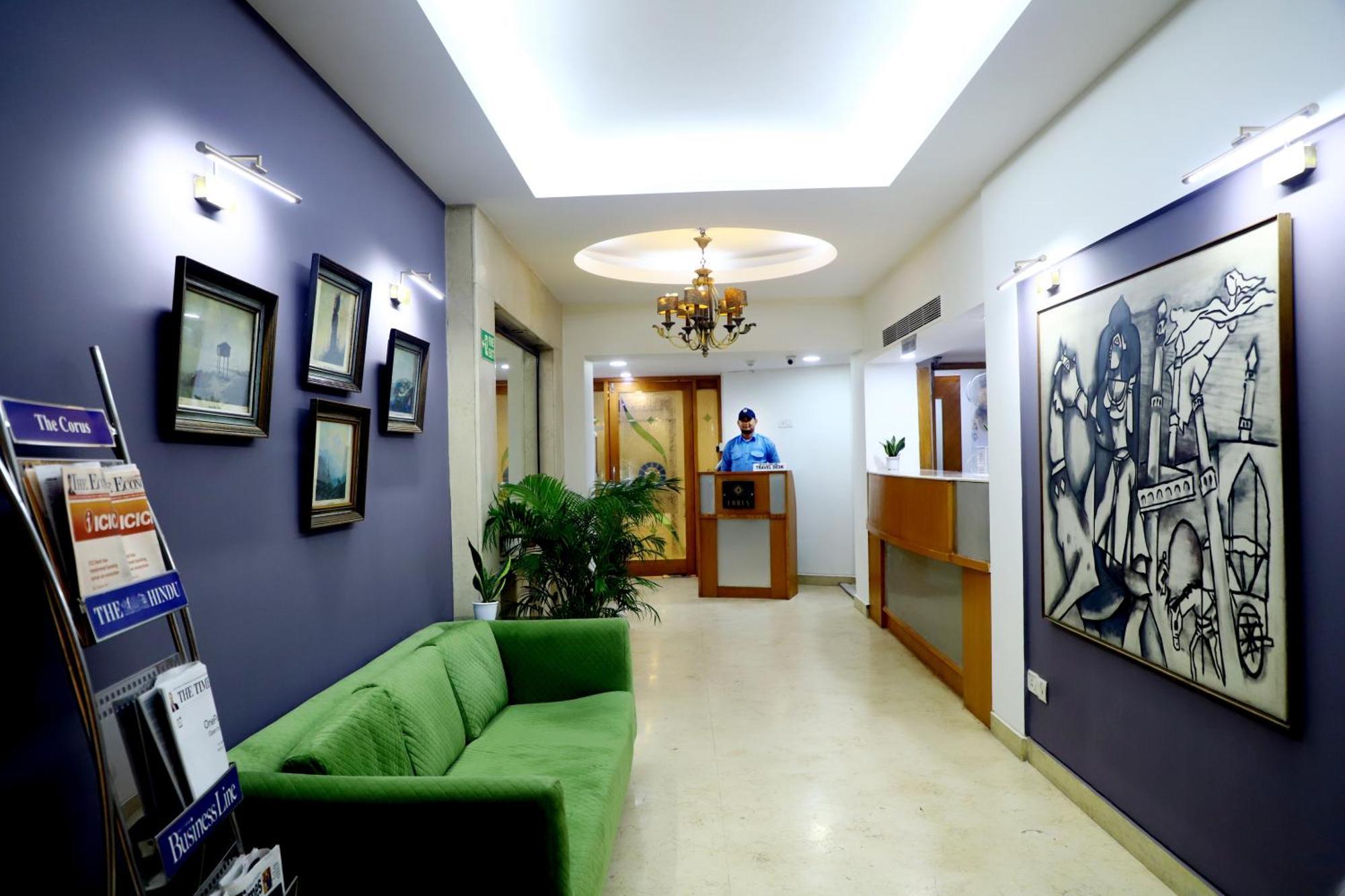 Hotel The Corus 3*